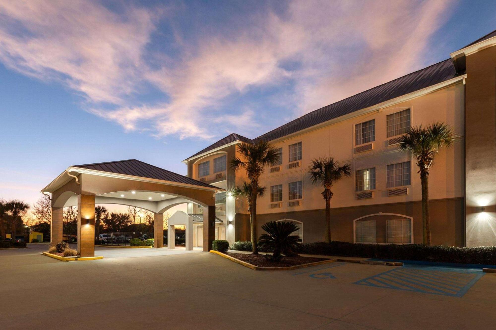 Hotel La Quinta By Wyndham Houma Exterior foto