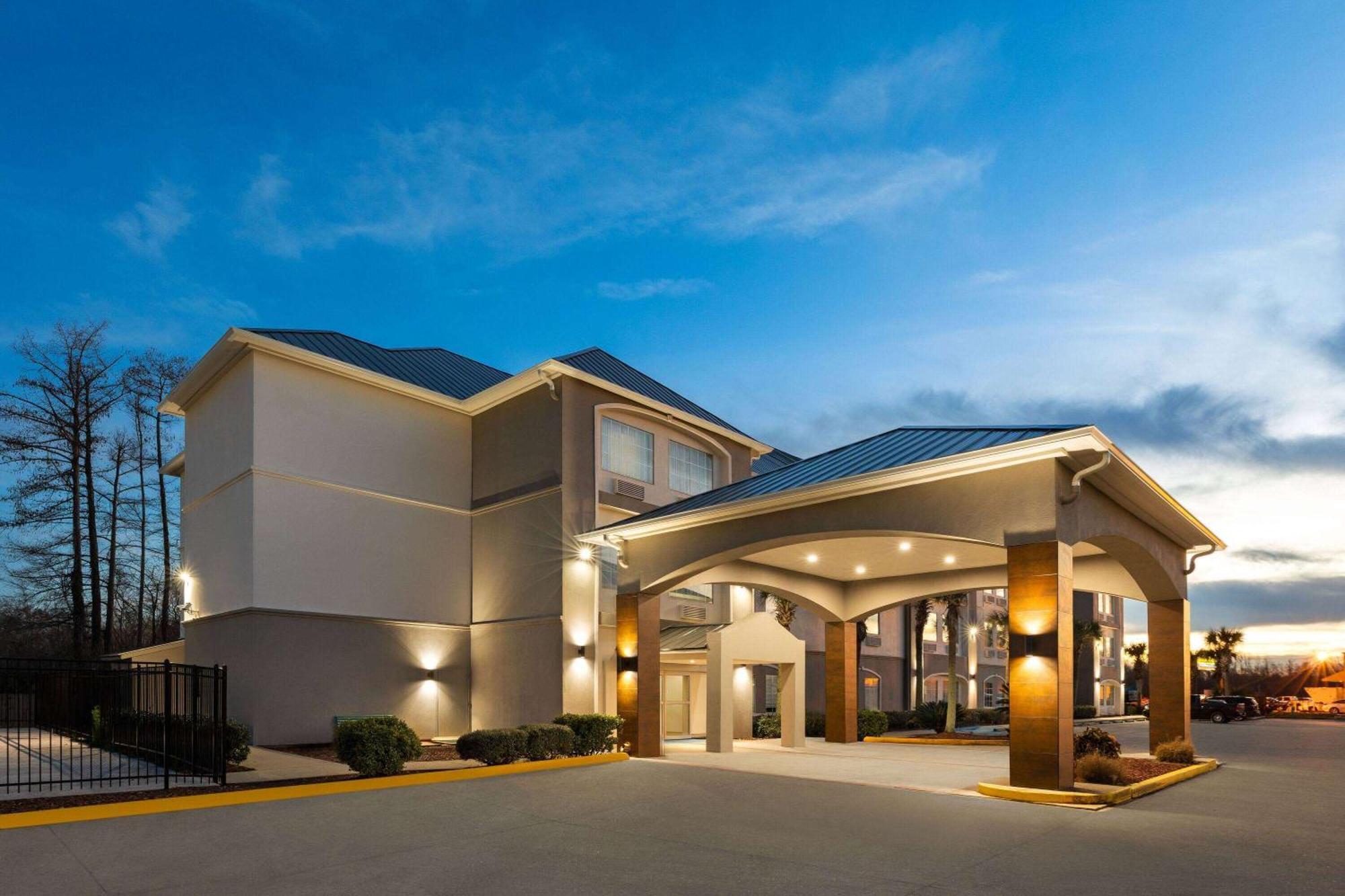 Hotel La Quinta By Wyndham Houma Exterior foto